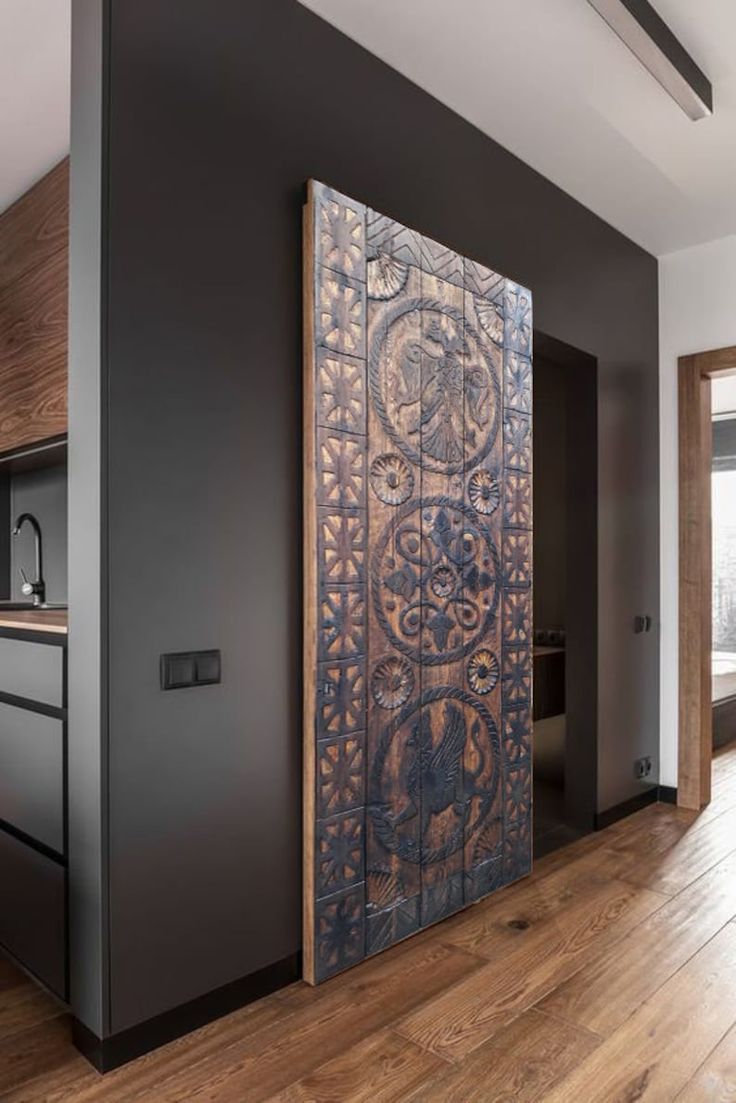 تصميم رائع ومختلف لباب داخلي 2022 بأسلوب فينتاج